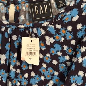 NWT Women’s Gap XS Blue Floral Long Sleeve Flutter Detail Blouse MSRP $49